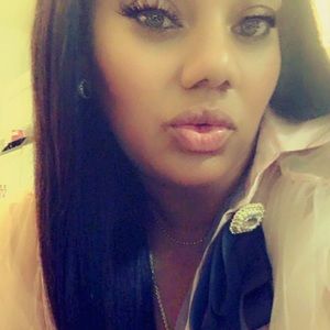 Meet your Posher, Latosha